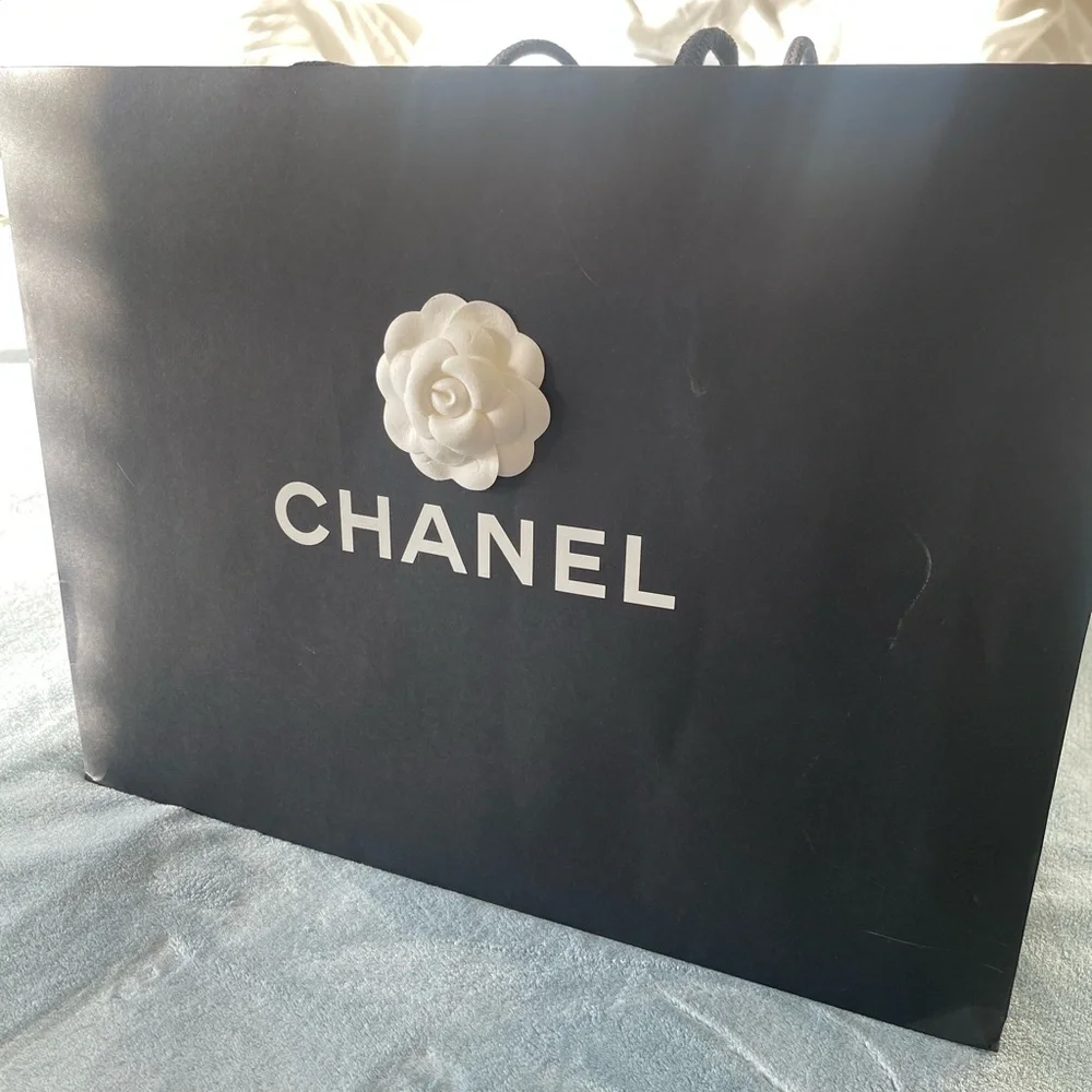 Chanel Quilted Patent Leather Top-Handle Shoulder Bag in Dark Brown - Picture 3 of 3